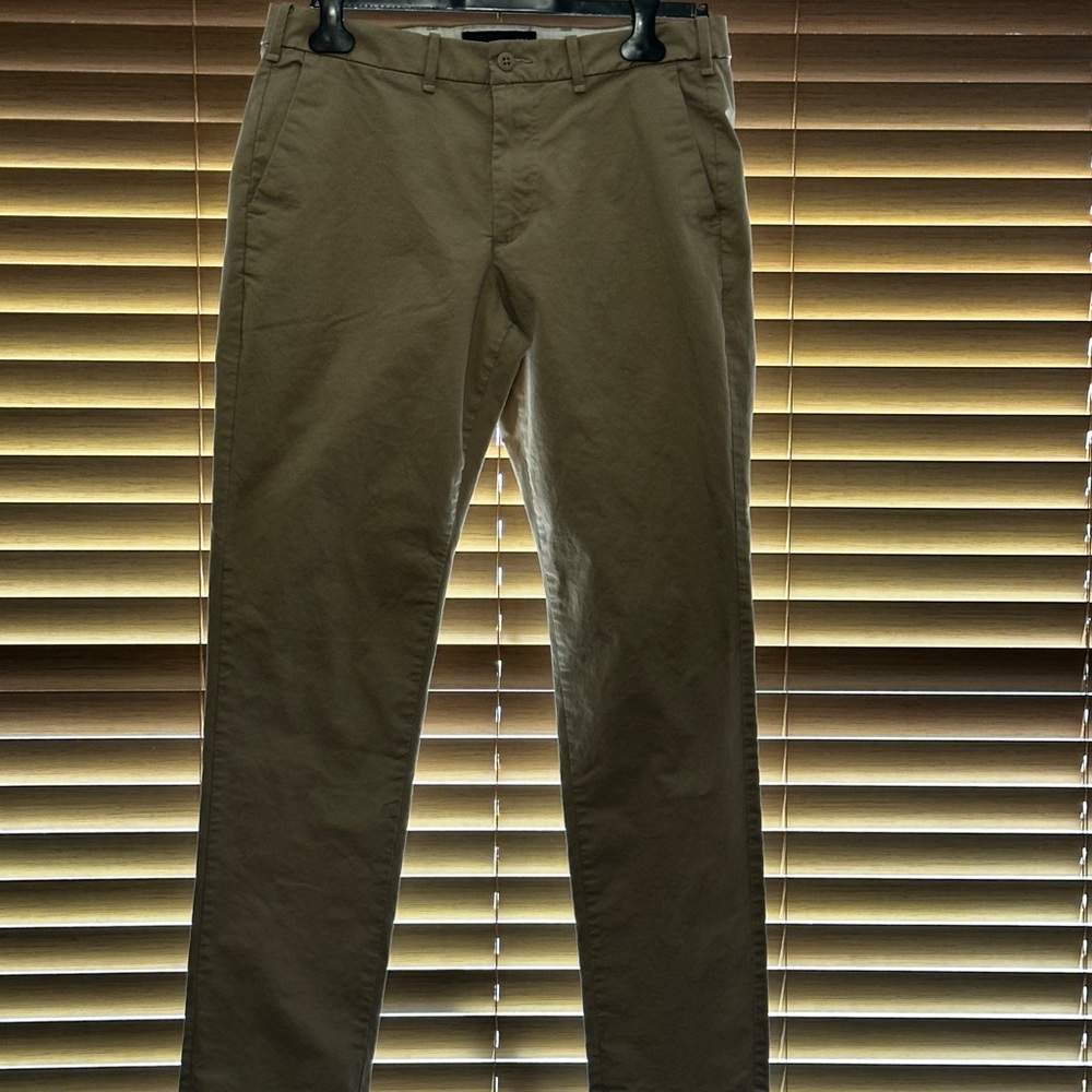 Abercrombie & Fitch Men's Khaki Chinos